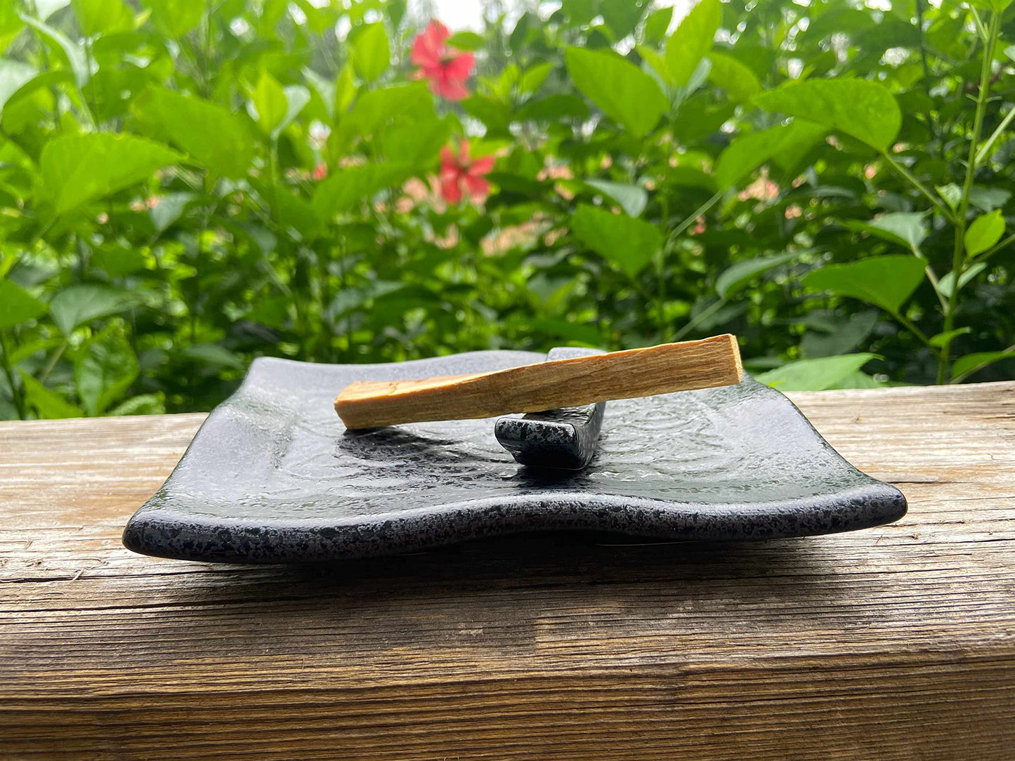 TOBOHU Black Rectangle Ceramic Palo Santo Holder, Wood Incense Stick Burning Bowl, Ceramic Burner for Palo Santo Sticks