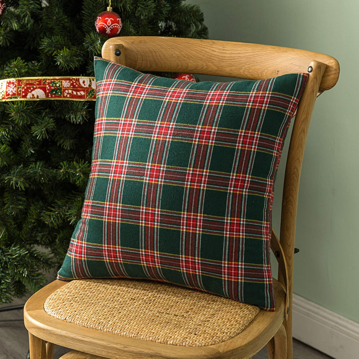 AQOTHES Pack of 2 Christmas Plaid Decorative Throw Pillow Covers Scottish Tartan Cushion Case for Farmhouse Home Holiday Decor Red and Green, 18 x 18 Inches