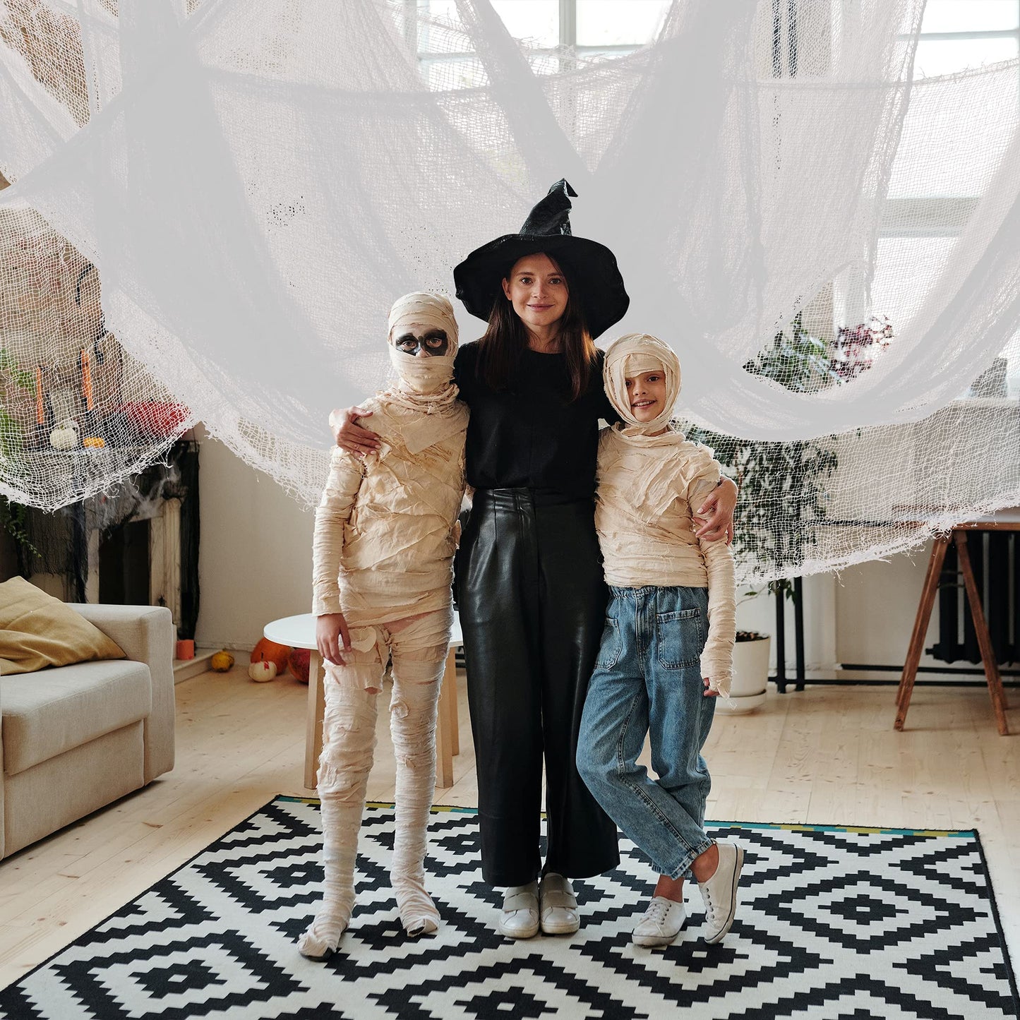 Watayo 196 x 39 Inch Halloween Creepy Cloth, Large White Scary Spooky Cheese Cloth, Windows Entryways Cover Gauze for Halloween Party Outdoor Home Wall Decor Supplies