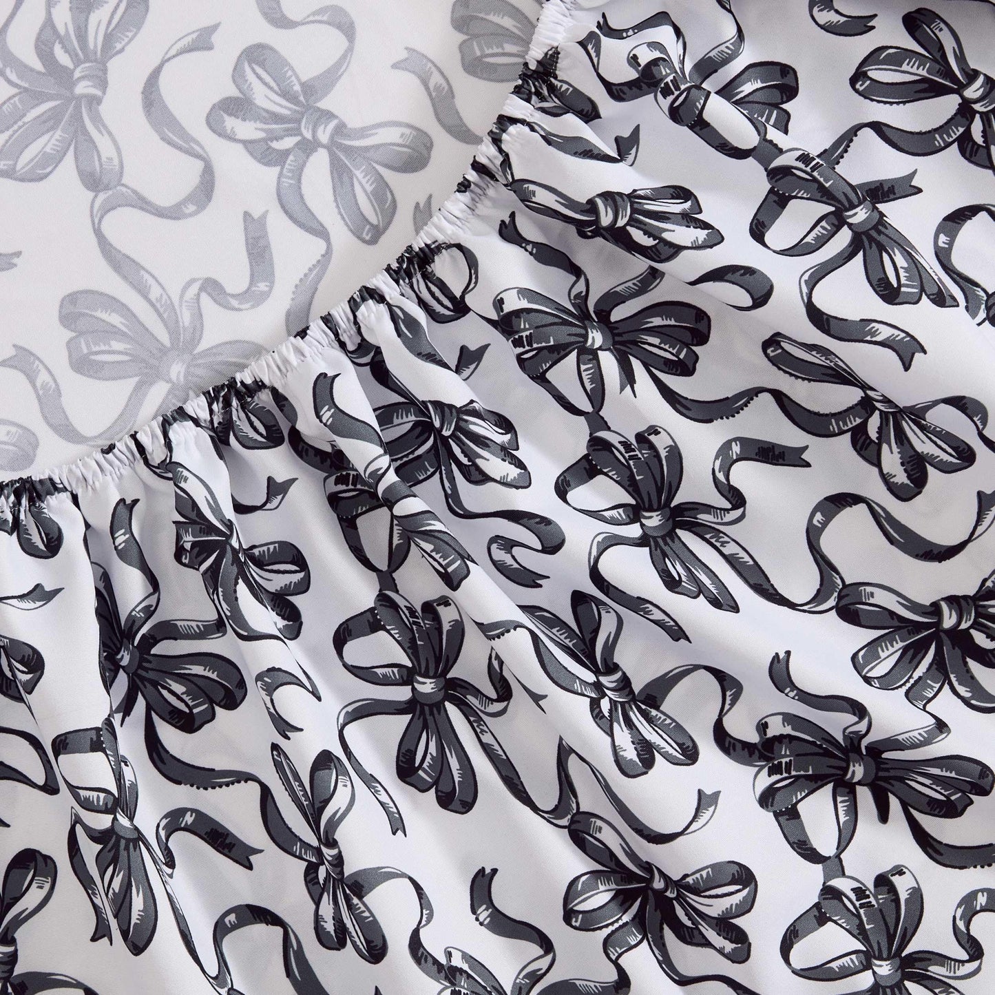 Betsey Johnson - Queen Size Sheet Set, Soft Printed Microfiber Bedding with Deep Pocket Fitted Sheet, Bed Sheets with Matching Pillowcases, Ballet Bows Grey