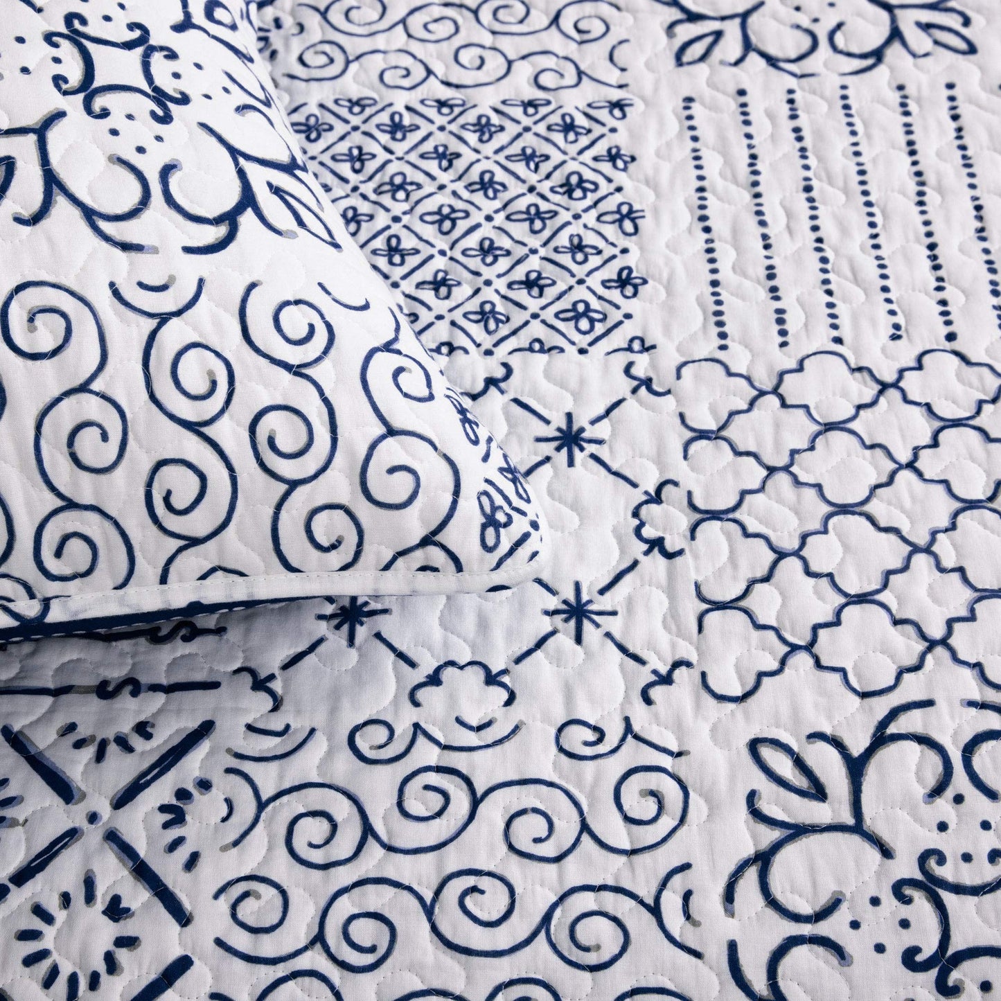 Lush Decor Monique 3 Piece Reversible Print Pattern Blue Quilt Set - Full Queen