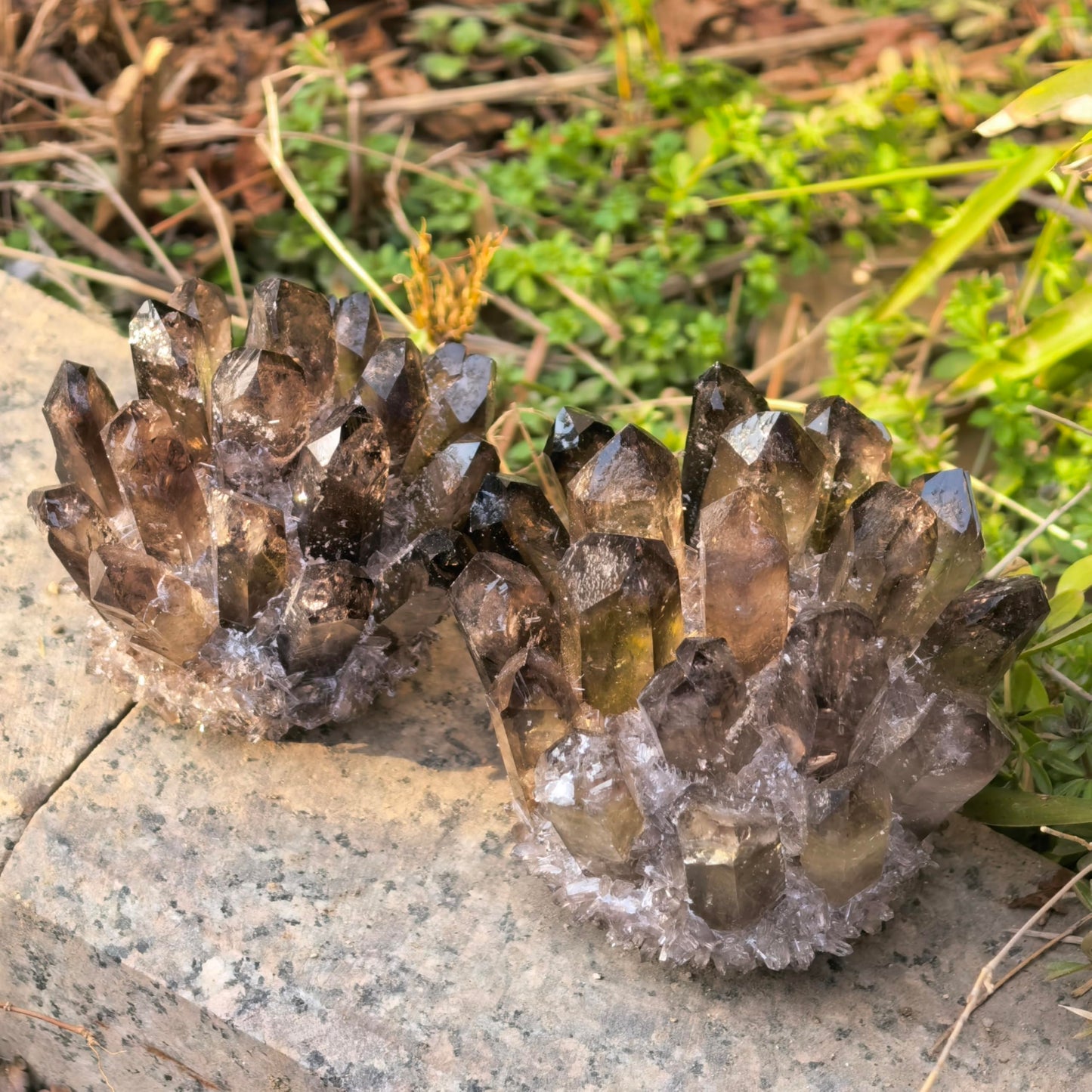 NsmjodStone Crystal Cluster Reiki Healing Stone Natural Quartz Point Mineral Crystal Specimen Home Decor Gift (About 220g Smoky Quartz)