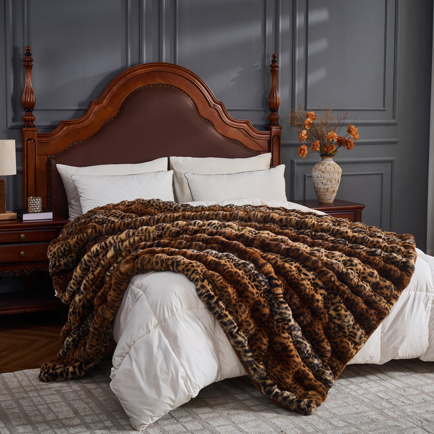 UKELER Leopard Throw Blanket 50''x60'', 750 GSM Double Sided Faux Fur Blankets and Throws for Bed Sofa Travel and Camping, Super Soft Cozy Fluffy Plush Blanket, Cheetah Print Blankets for All Seasons