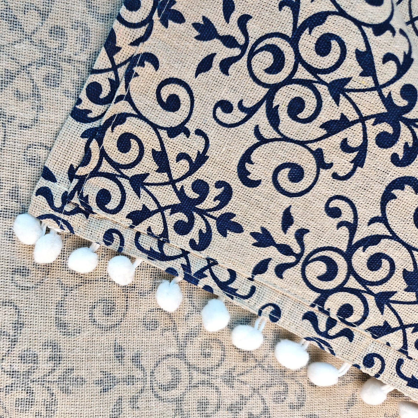 COMFEELING Coffee Table Cloth Rustic Style Living Room Center End Table Cover with Pocket, Cotton Linen Tablecloth (Blue Flower,23.6×63 Inch)
