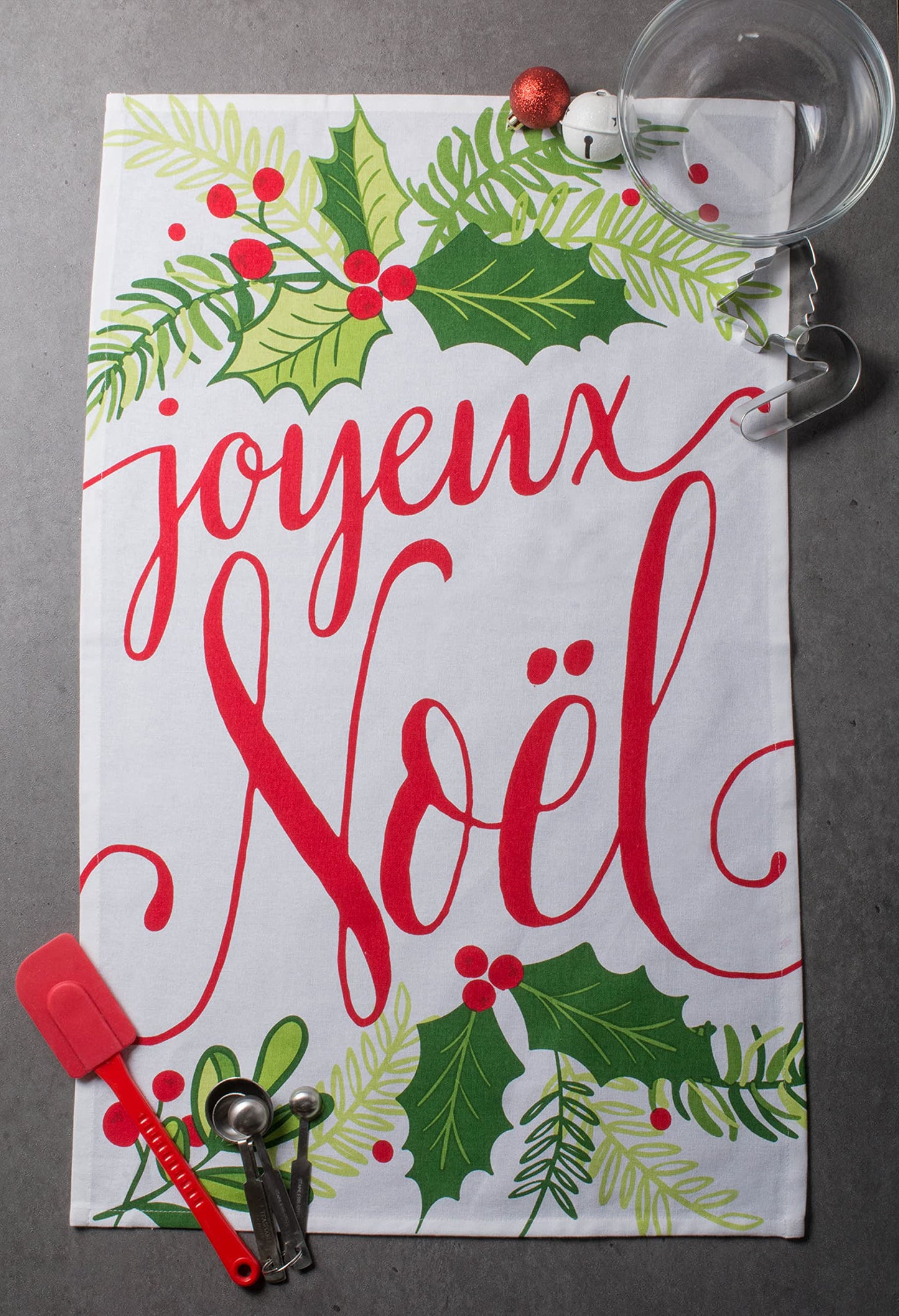 DII Holiday Kitchen Towel Set, Christmas Tea Towels for Baking, Cooking & Entertaining 18x28, Printed Holly, 3 Piece
