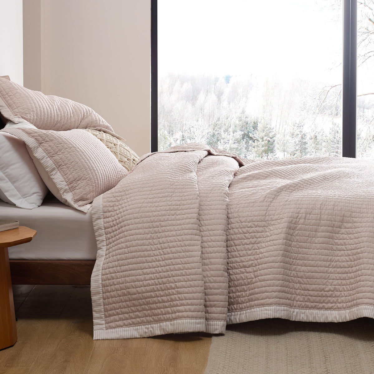 Bedsure Pink Quilts King Size - King Quilt Bedding Set Bedspread Coverlet, Lightweight Corduroy Pattern Bedspread, 3-Piece Set with 106"x96" Coverlet & 2 Pillow Shams, All-Season Soft Microfiber