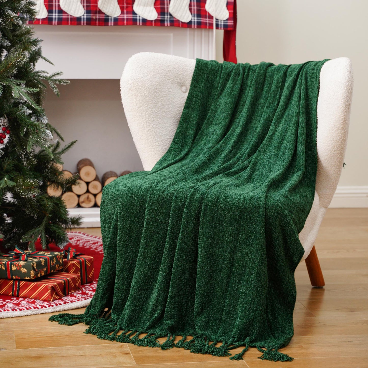 BATTILO HOME Chenille Knit Throw Blanket for Couch, Soft Cozy Christmas Green Knitted Throw Blanket with Fringe, Lightweight Blanket for Christmas Decoration, 50"x60"