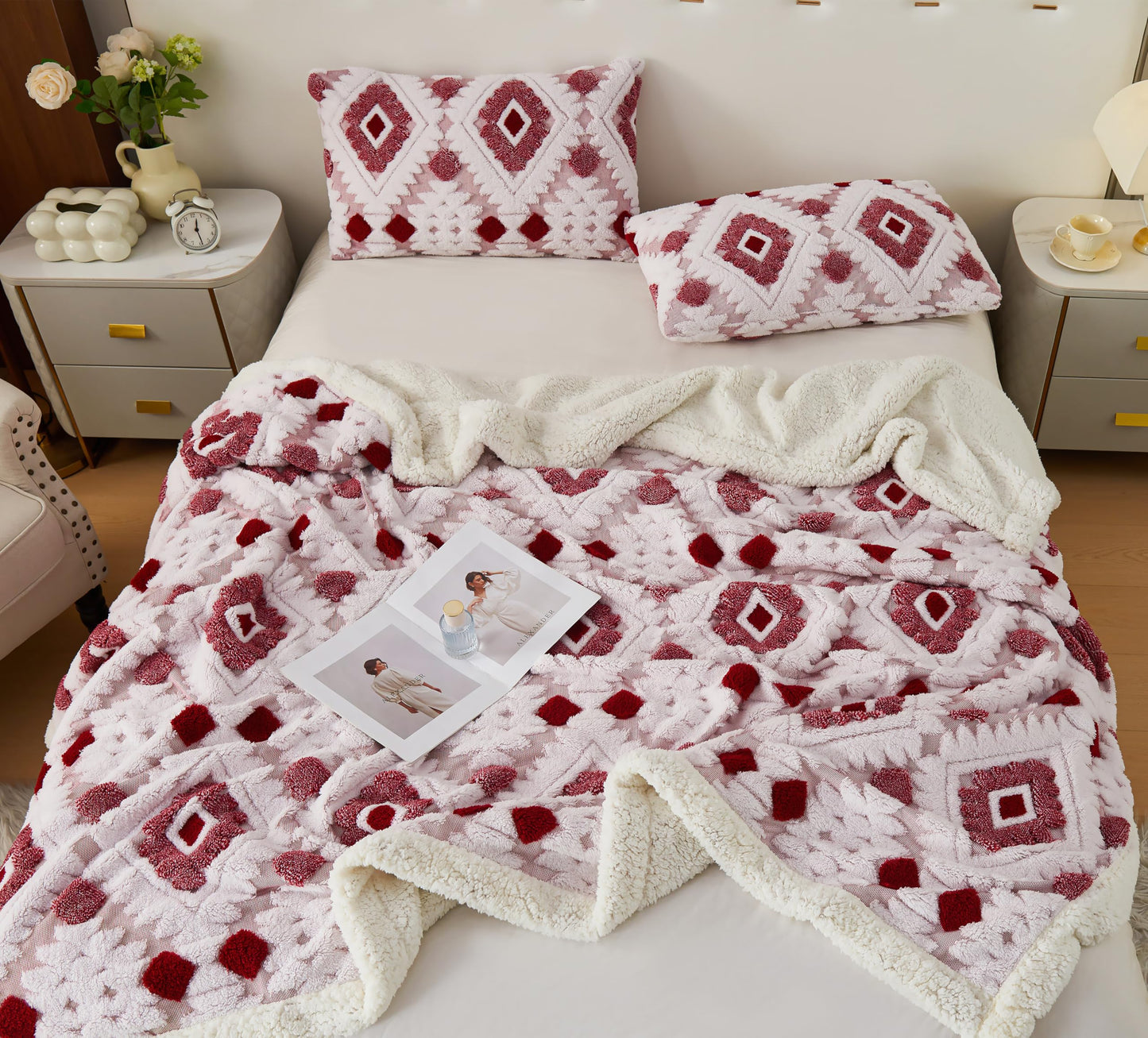 LEVINIS Boho Sherpa Fleece Blanket 80'' × 90'', Ultra Soft Aztec Queen Blankets for All Season, Cozy, Plush, Bohemian Throw Blanket for Bed/Couch/Sofa/Office/Camping, Rose Red