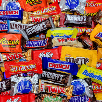 Assorted Halloween Chocolate Candy Variety Pack - 5lb Chocolate Trick or Treat Candy Individually Wrapped - Bulk Chocolate Assortment Great for Party Favors, Sharing and Snacking - Chocolate Candy Bulk Pack - 5 Pounds
