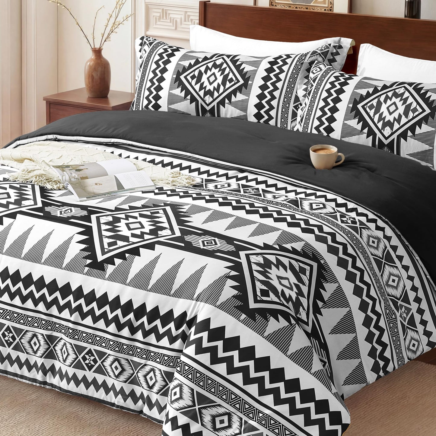 Tyrot Black King Size Comforter Set – 3 Piece Boho Aztec Western Bedding Sets, Soft Lightweight Comforter for All Seasons, Southwestern Style, 1 Comforter & 2 Pillow Shams