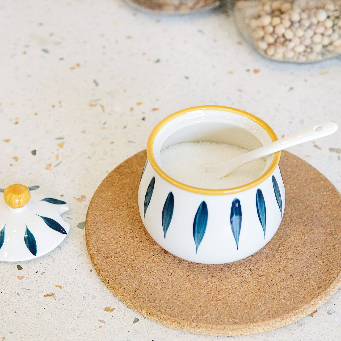mehrido Porcelain Sugar Bowl with Lid and Spoon, 12 Ounce Ceramic Sugar Jars for Kitchen and Home, Farmhouse Sugar Container for Coffee Bar, Sugar Container Dishwasher Safe