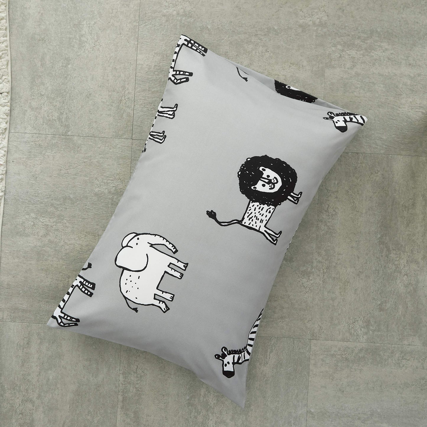 Flysheep 4 Piece Gray Grey Toddler Bedding Set with Multi Animals Printed for Baby Boys - Includes Quilted Comforter, Flat Sheet, Fitted Sheet & Pillow Case, Soft & Comfortable Microfiber