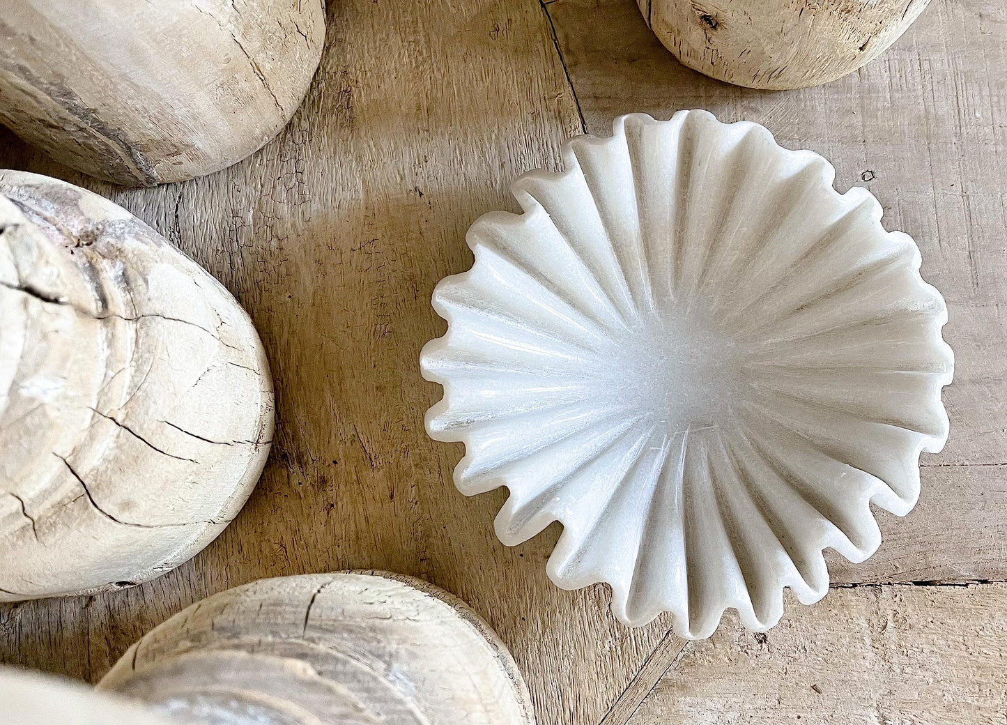 LE HOME DECOR Handmade Marble Scalloped Bowl - 7 inches/Decorative Ruffle Home Decor Bowl/Natural Stone Ruffle Dish/Handcrafted White Marble Dish (7 Inches)