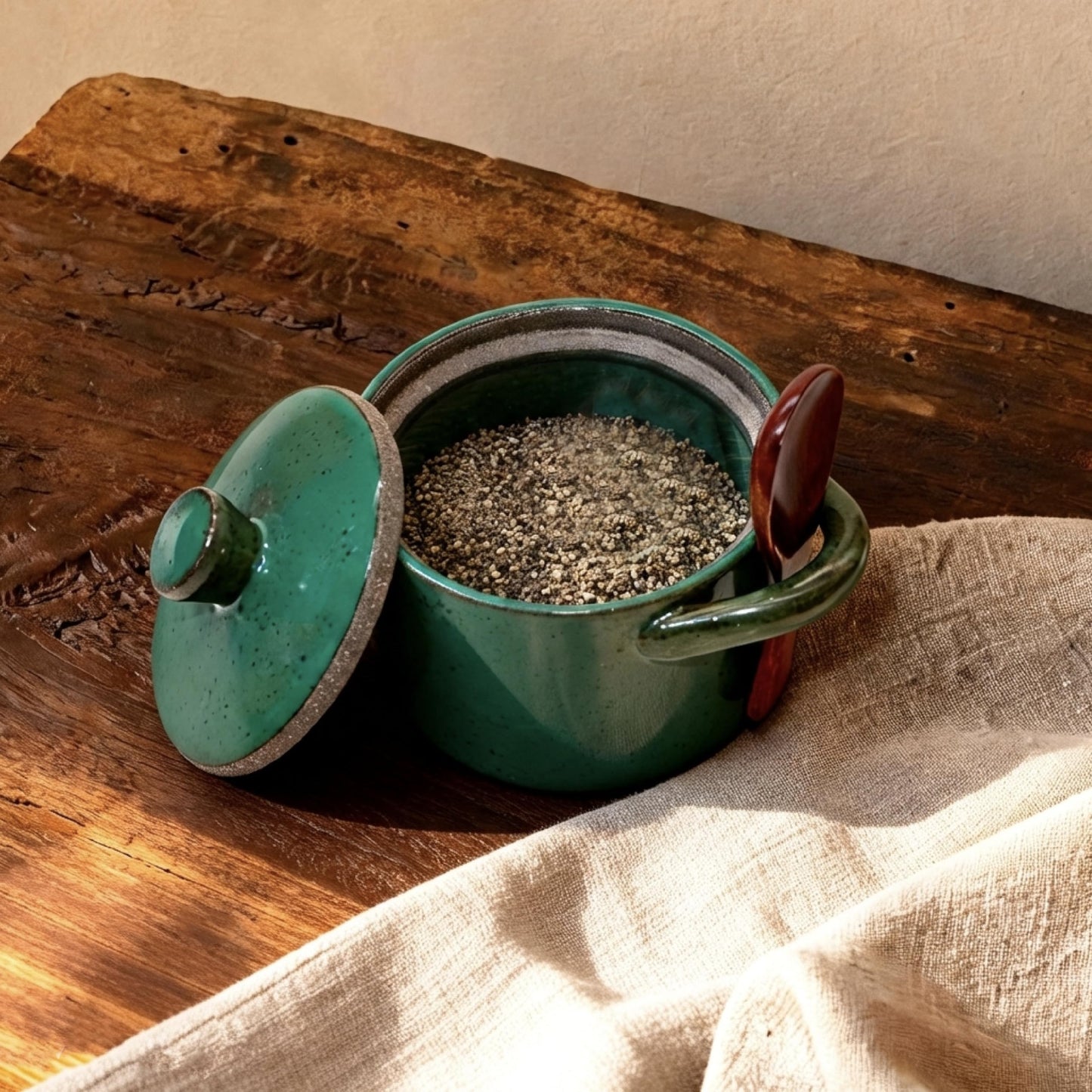 seicasaya Handcrafted Speckled Ceramic Salt Cellar with Wooden Spoon, Rustic Vintage Spice Jar, Dishwasher Safe, 8.45 fl oz (Vintage Green)