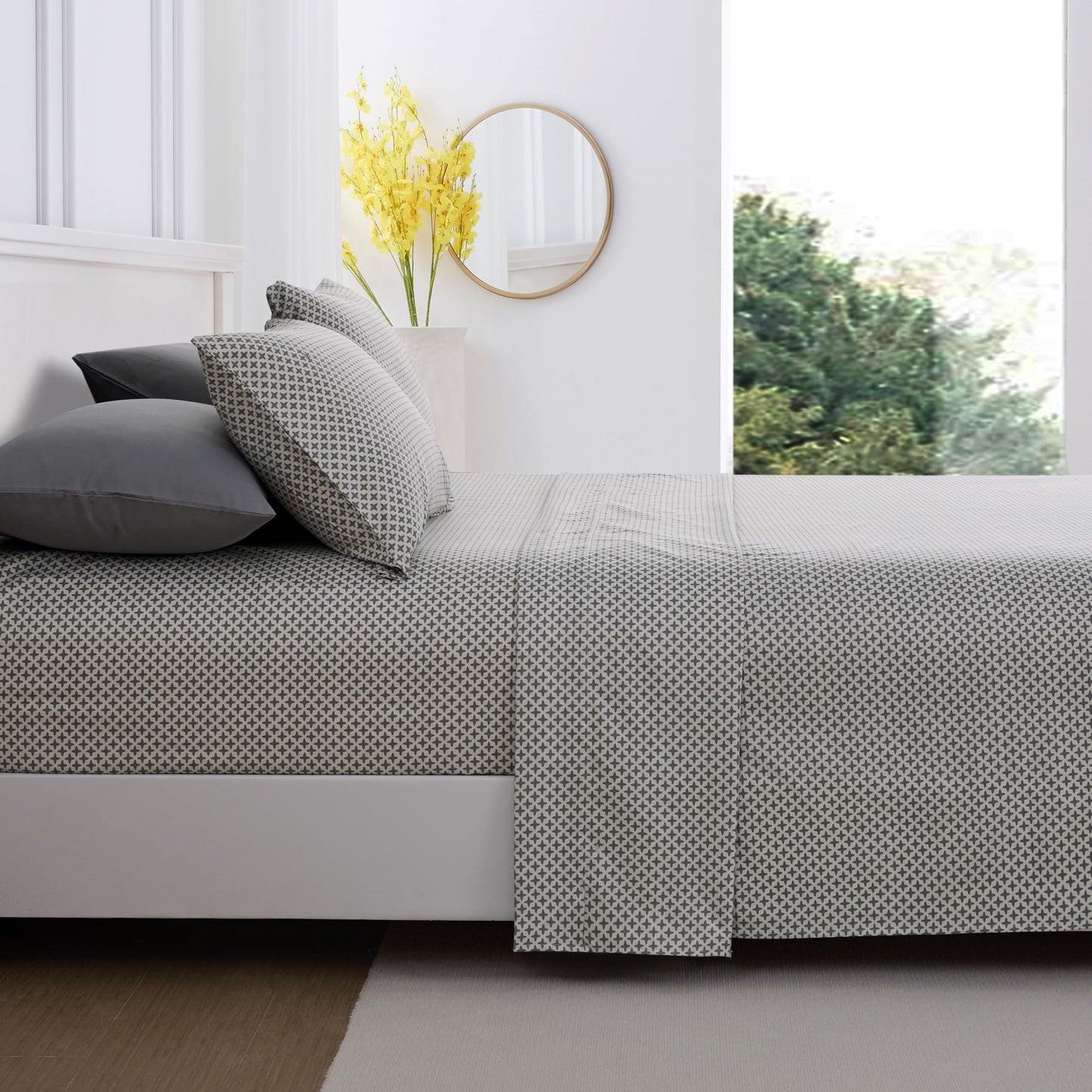 Spirit Linen home 6-Piece King Size Bed Sheet Set - Deep Pocket, Diamond Print Pattern, Soft and Breathable Bed Sheets, Microfiber Material, Includes 1 Fitted, 1 Flat, 4 Pillowcases - Grey Diamond