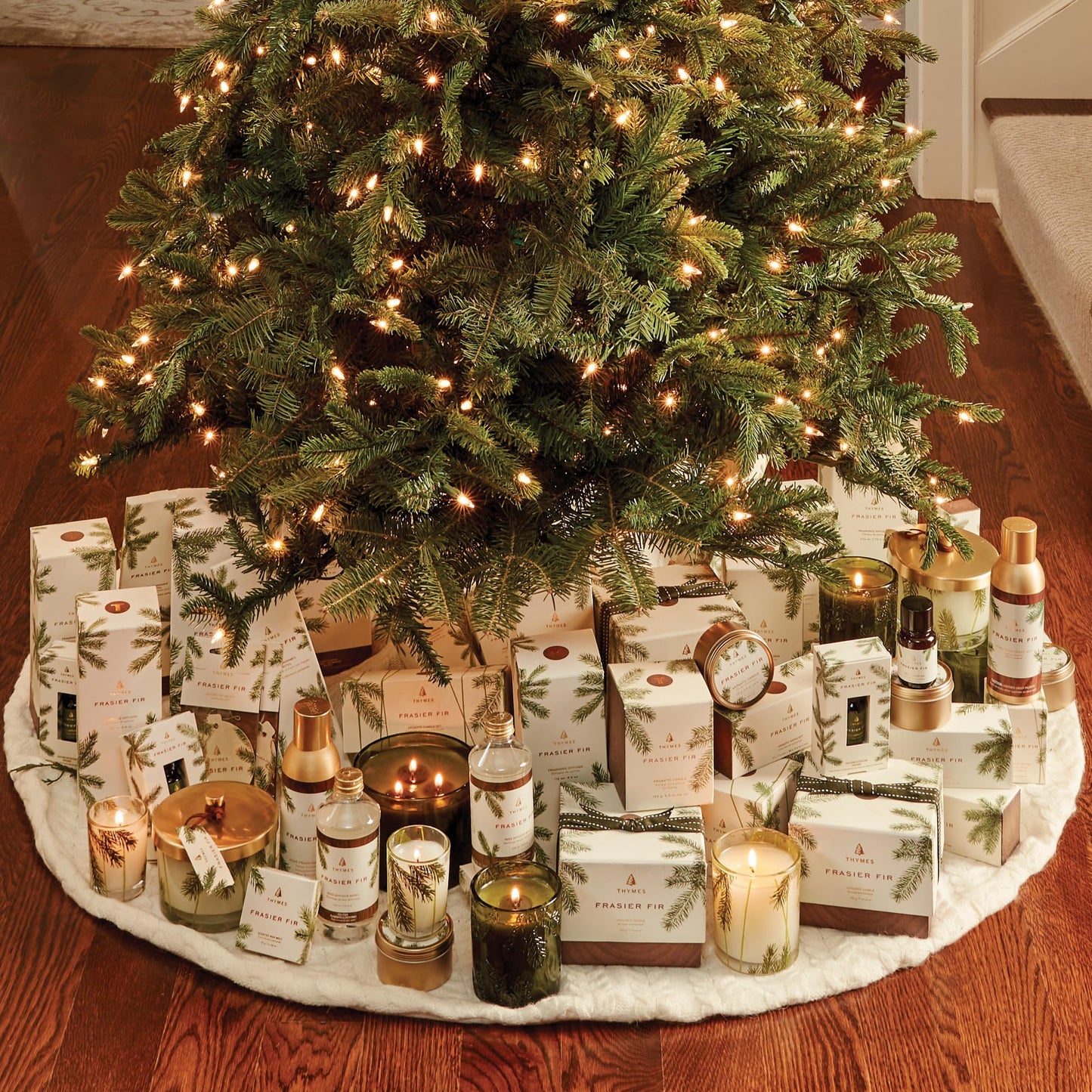 Thymes Frasier Fir Reed Diffuser Set – Includes Reeds, Fragrance Oil, and Frosted Glass Bottle – Fragrance Oil Diffuser – Room Fresheners – Luxury Home Decor – Green & Clear (Pine Needle, 4 fl oz)