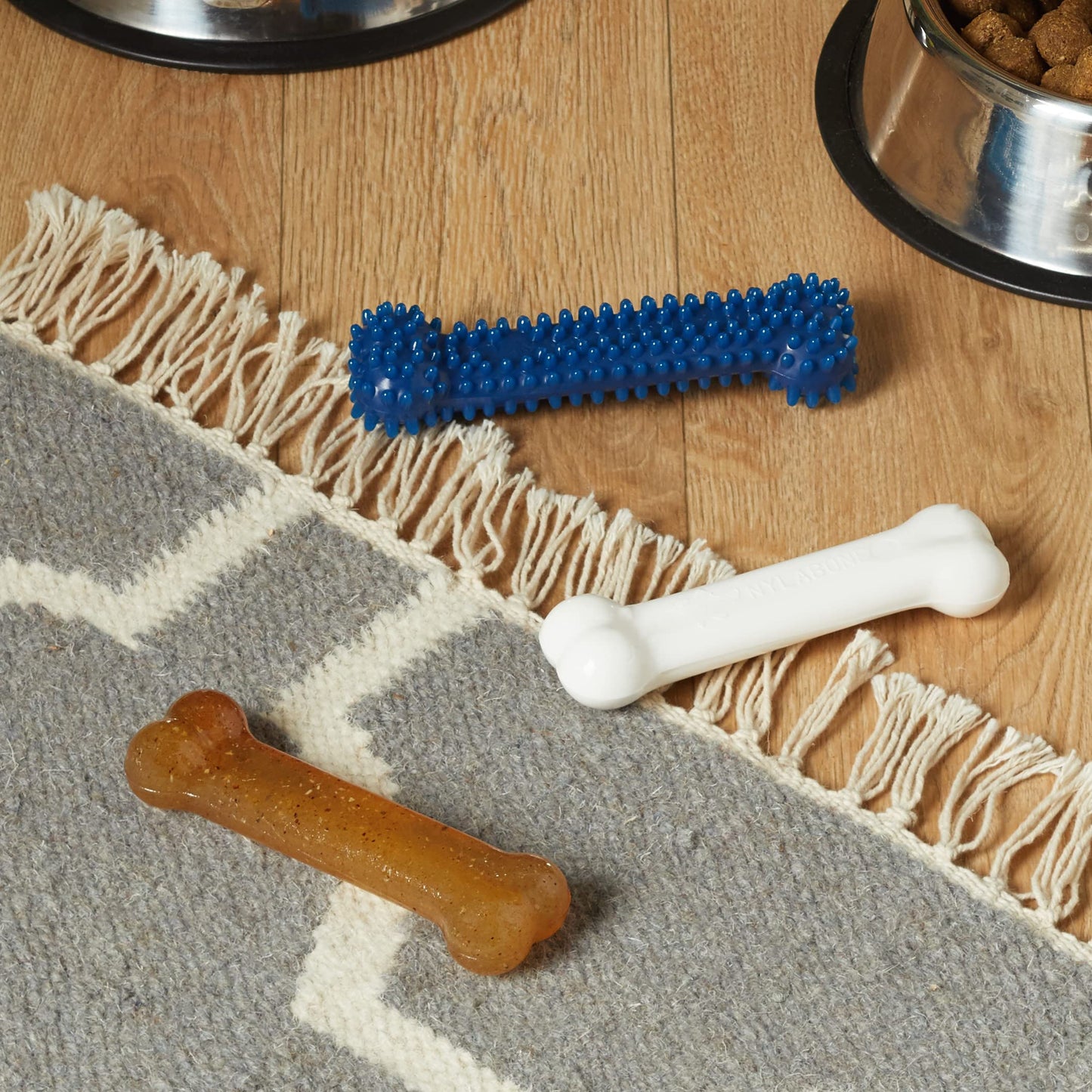 Nylabone Puppy Starter Kit, Pack of 3 Dental Dog Chew Bones, Teething, Gentle, Graduate, Small, for Puppies Up to 11 kg
