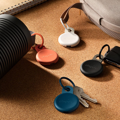 Chipolo LOOP - Rechargeable Bluetooth Tracker for Key and Pocket Location, Compatible with Apple or Google, Call Your Phone & Out of Range Alerts for Android