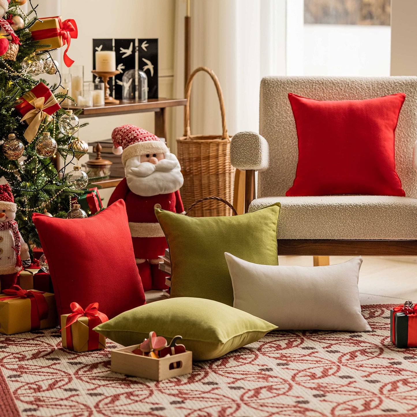 Home Brilliant Red Pillow Covers 18x18 Outdoor Pillows for Patio Waterproof Throw Pillow Cover for Couch Chair Tent Wedding Party Outdoor Christmas Decorations, 18x18 inches(45cm), Red