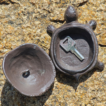 SUYAUU Spare Key Hider Turtle Shape, Brown Cast Iron Turtle Key Hidden Garden Decoration Safe Holder for Outdoor Yard Patio, Indoor Home Small Gift Box