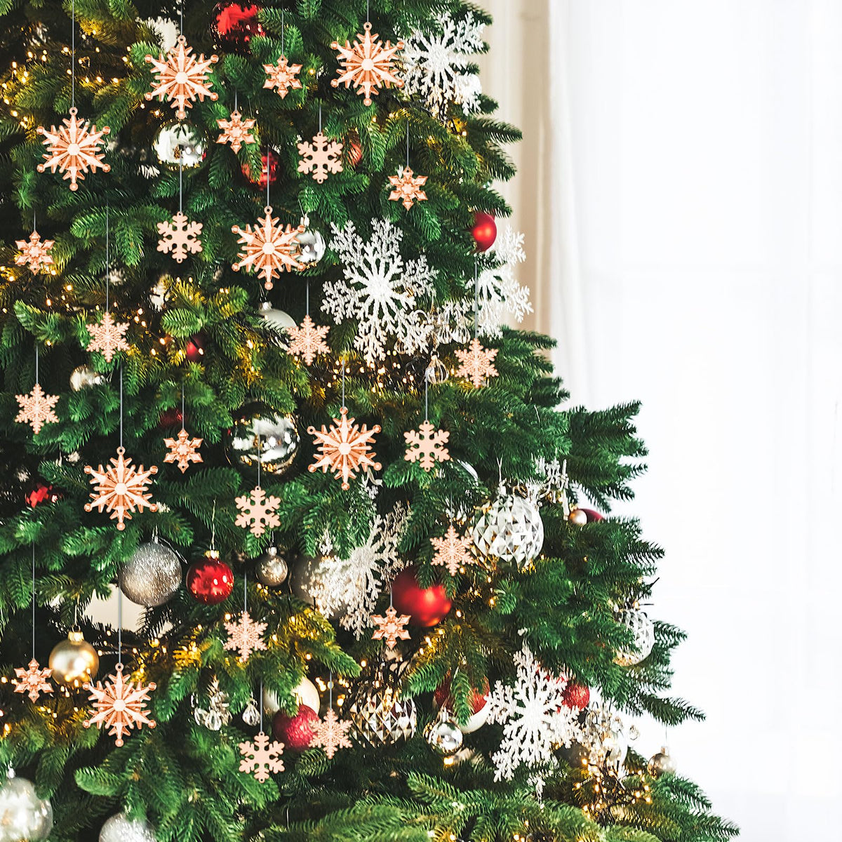 Dilunave 40 Pieces Champagne Christmas Snowflake Ornaments Acrylic Christmas Tree Decorations Crystal Snowflakes Translucent Winter Hanging Ornaments for Xmas Tree DIY Crafts
