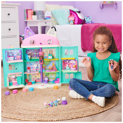 Gabby’s Dollhouse, Deluxe Figure Gift Set with 7 Toy Figures and Surprise Accessory, Kids’ Toys for Ages 3 and above