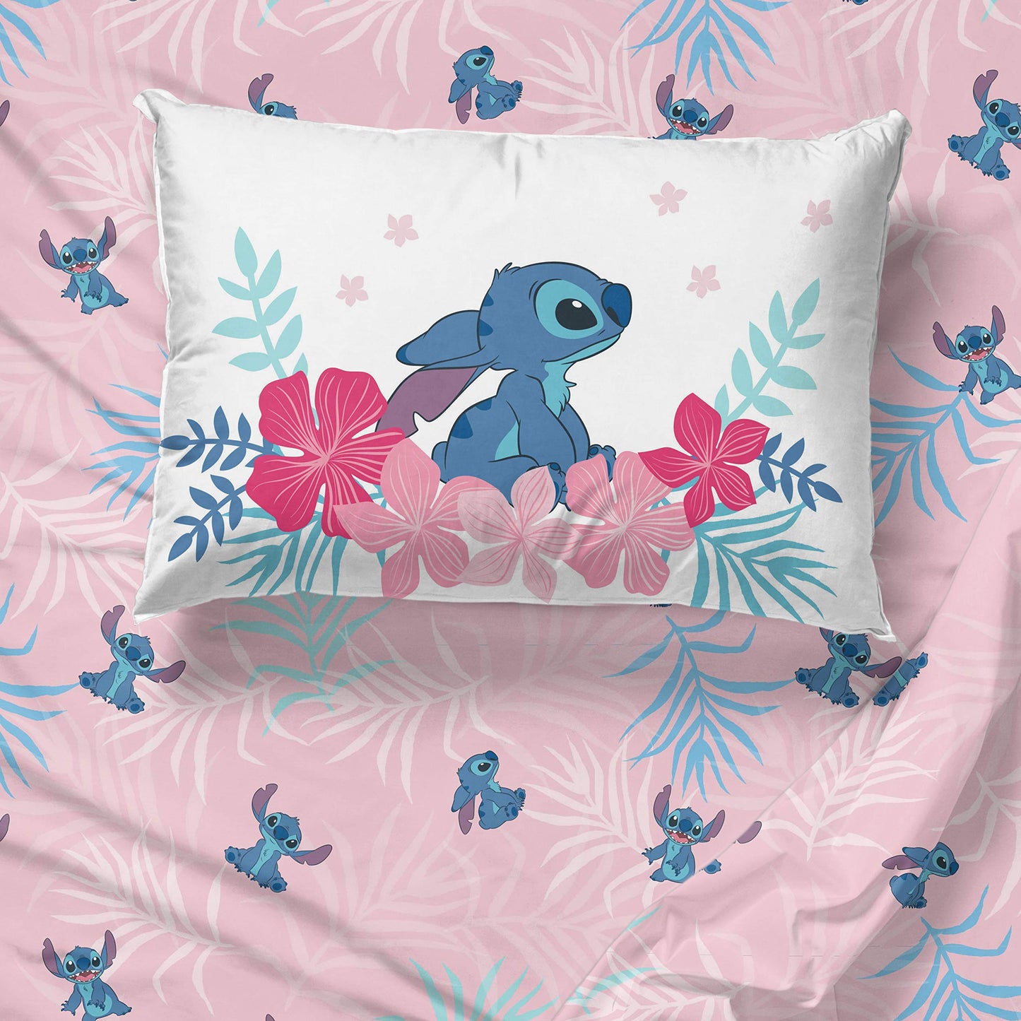 Disney Lilo & Stitch Twin Comforter Set - 5 Piece Kids Bed in a Bag Reversible Comforter & Sheet Set, Girls Stitch Bedding, Super Soft Fade Resistant Microfiber, Machine Washable (Official Disney)