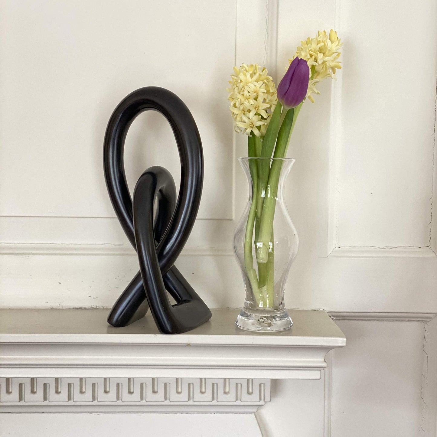 Global Crafts - Soapstone Lovers Knot Sculpture - 10 in Black