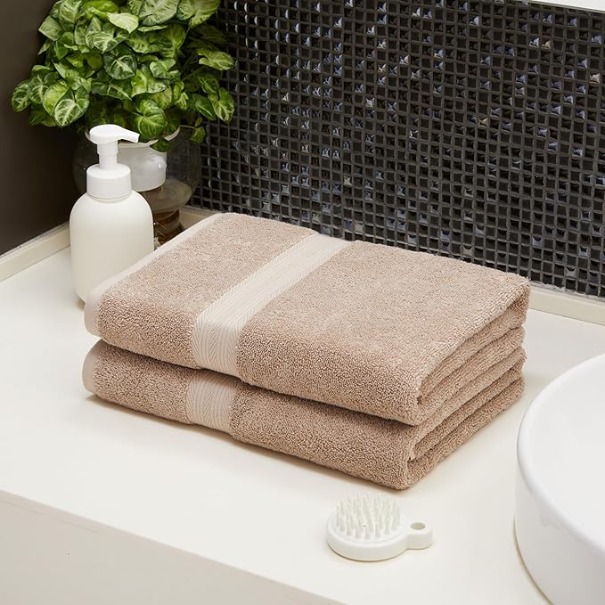 Amazon Basics Fade-Resistant 100% Cotton Bath Towel, Machine Washable