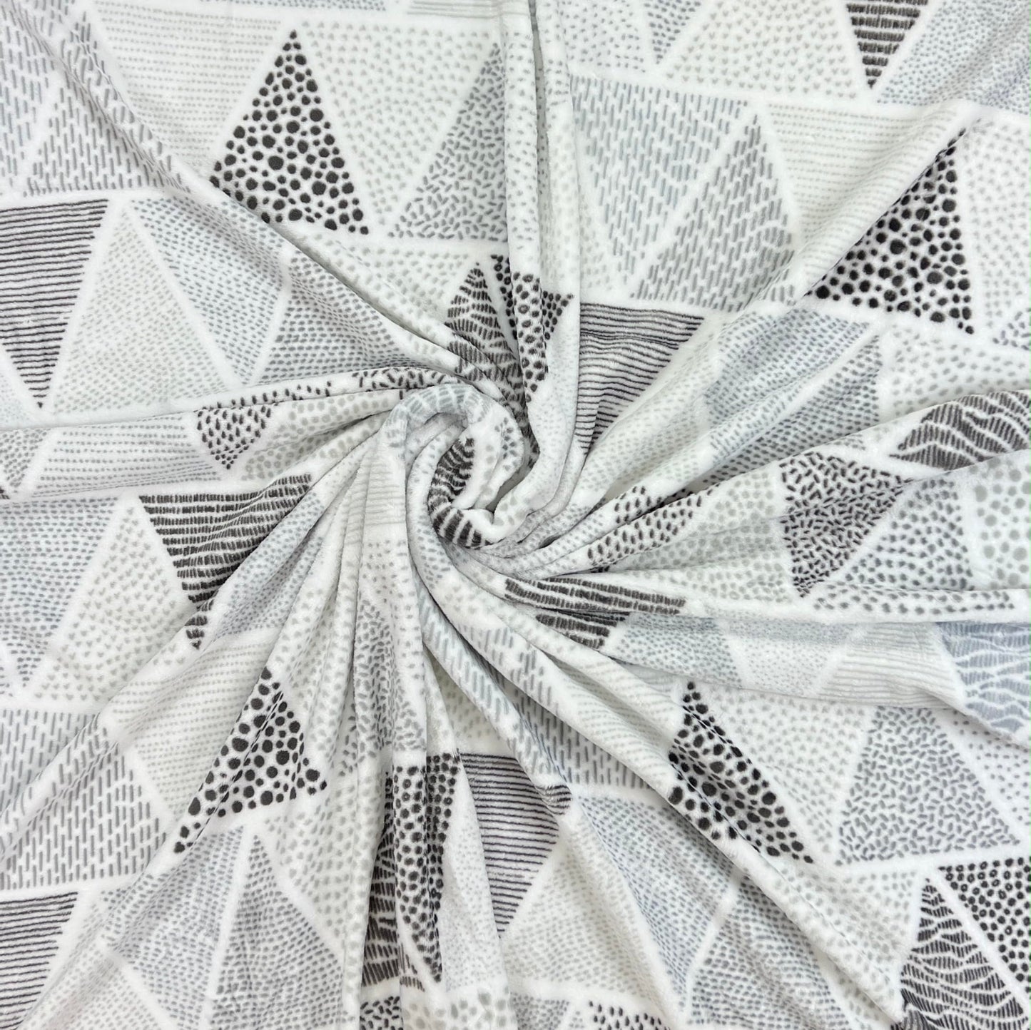 Serafina Home Throw Blanket: Velvety Soft, Durable Fleece Accent for Bed or Couch (Triangle Geo, 50 x 60 inches)