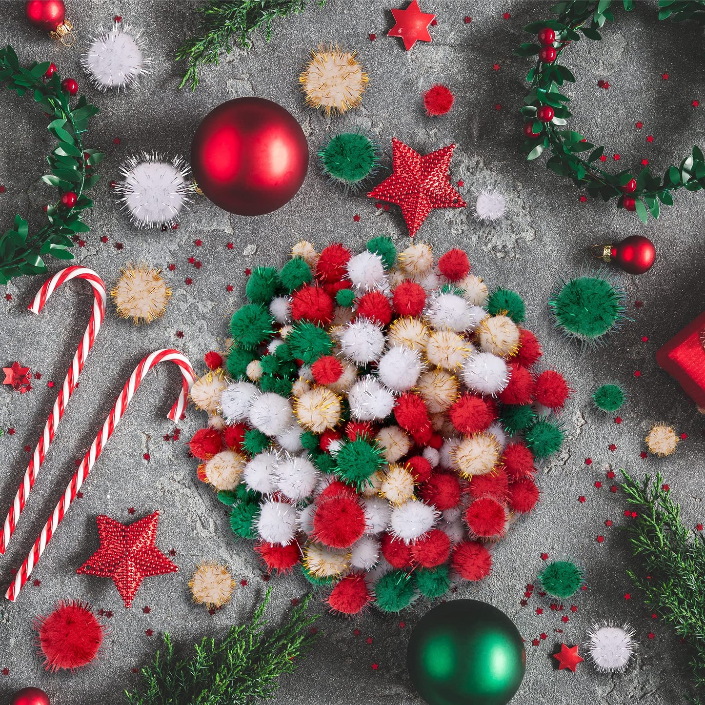 BQTQ 1200 Pieces Christmas Pom Pom Tinsel Balls Glitter Fluffy for Craft Making and Decorations (4 Sizes, Gold, White, Green, Red)