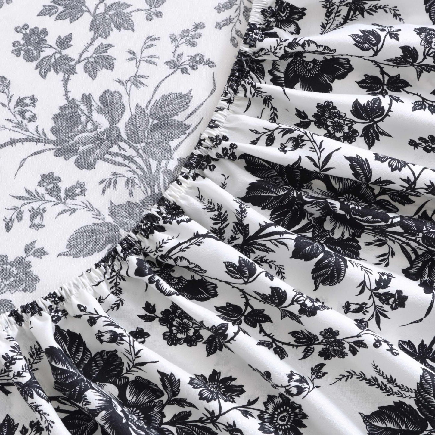 Betsey Johnson - Full Size Sheet Set, Ultra-Soft & Lightweight Bedding with Pillowcases, Fully Elastic Fitted Sheet, Deep Pocket, Floral Room Decor (Betsey's Toile Black)