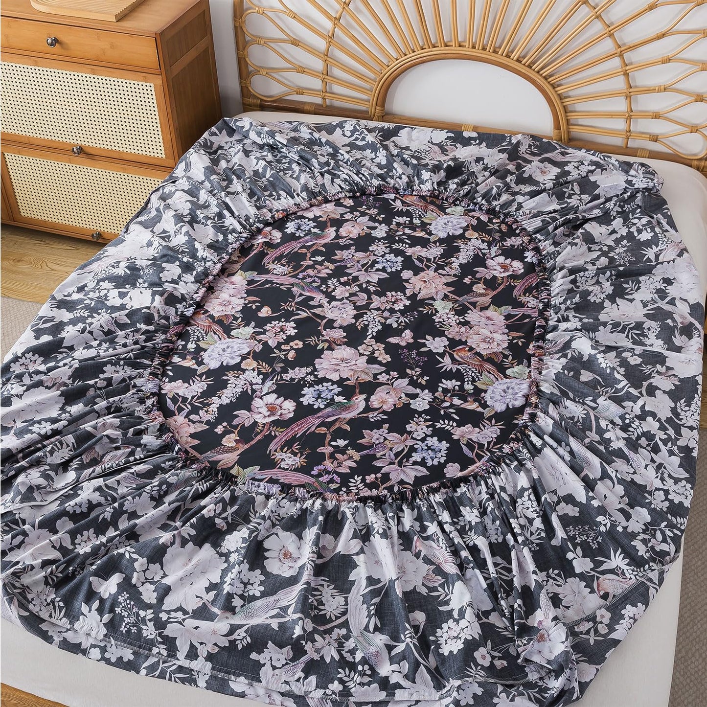 FADFAY Queen Sheet Set,4-Piece Long-Staple Cotton, Vintage Black Floral & Bird Print Bedding, Deep Pocket Fitted Sheet, Soft & Breathable for All Seasons