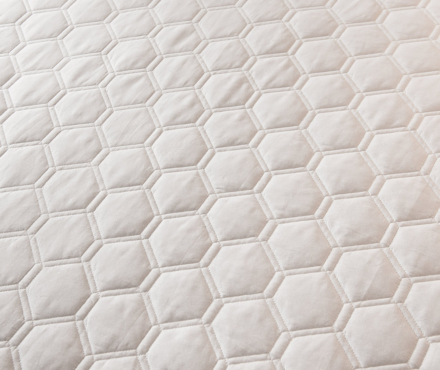 Hani Minna Premium Quilted Fitted Mattress Pad Protector Made with Natural Combed Cotton - Cooling and Breathable Mattress Topper (Queen)