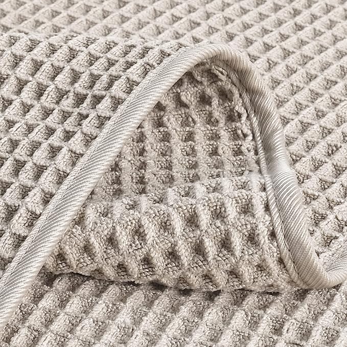 POLYTE 430 GSM Microfiber Lint Free Washcloth Face Towel, 13 x 13 in, 4 Pack