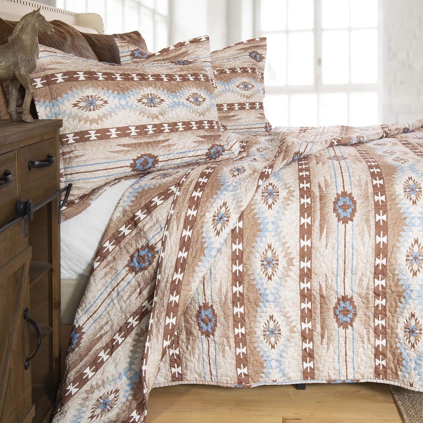 Carstens, Inc. Wrangler Desert Dusk Western Microfiber Quilt Set, King