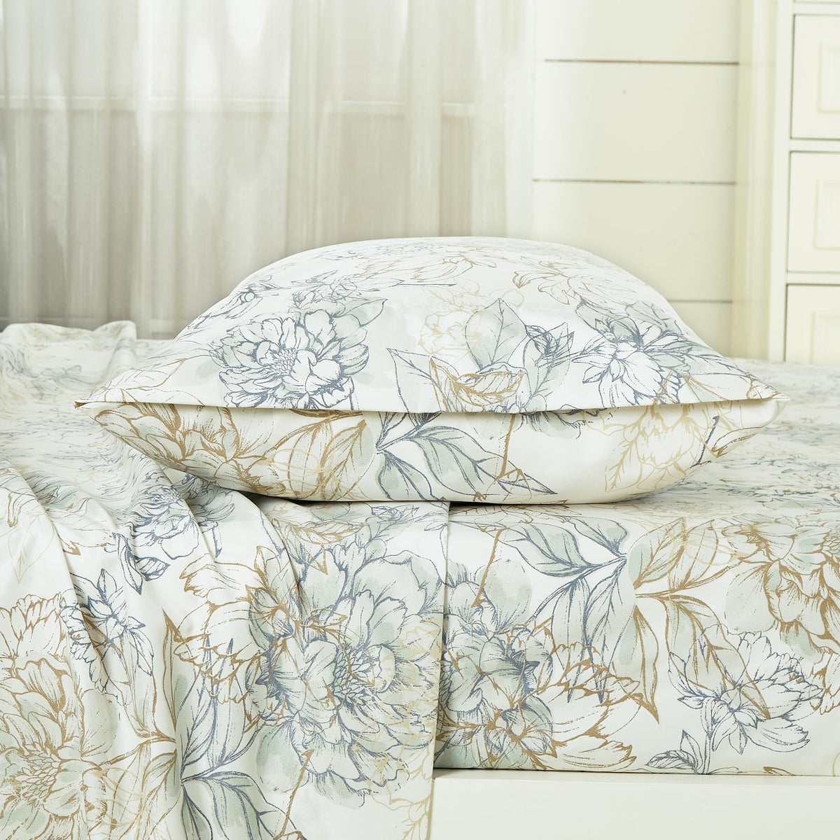 Chezmoi Collection Clematis 4-Piece Tranquil Floral Bed Sheet Set - Soft Green Gray Floral Printed Microfiber 14-Inches Deep Pocket Sheets & Pillowcases Set, California King