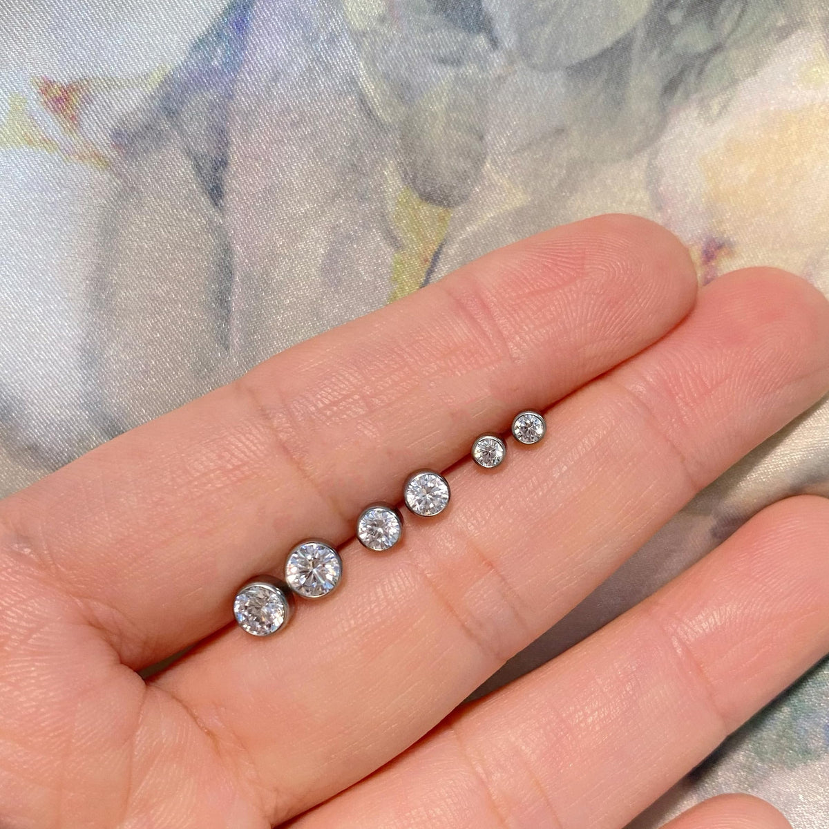 Limerencia G23 Pure Titanium Earrings F136 Implant Grade Titanium Studs 20G Hypoallergenic Round Cubic Zirconia/Princess-Cut/Square/Ball Earrings for Women Men Sensitive Ears(4mm Round CZ)