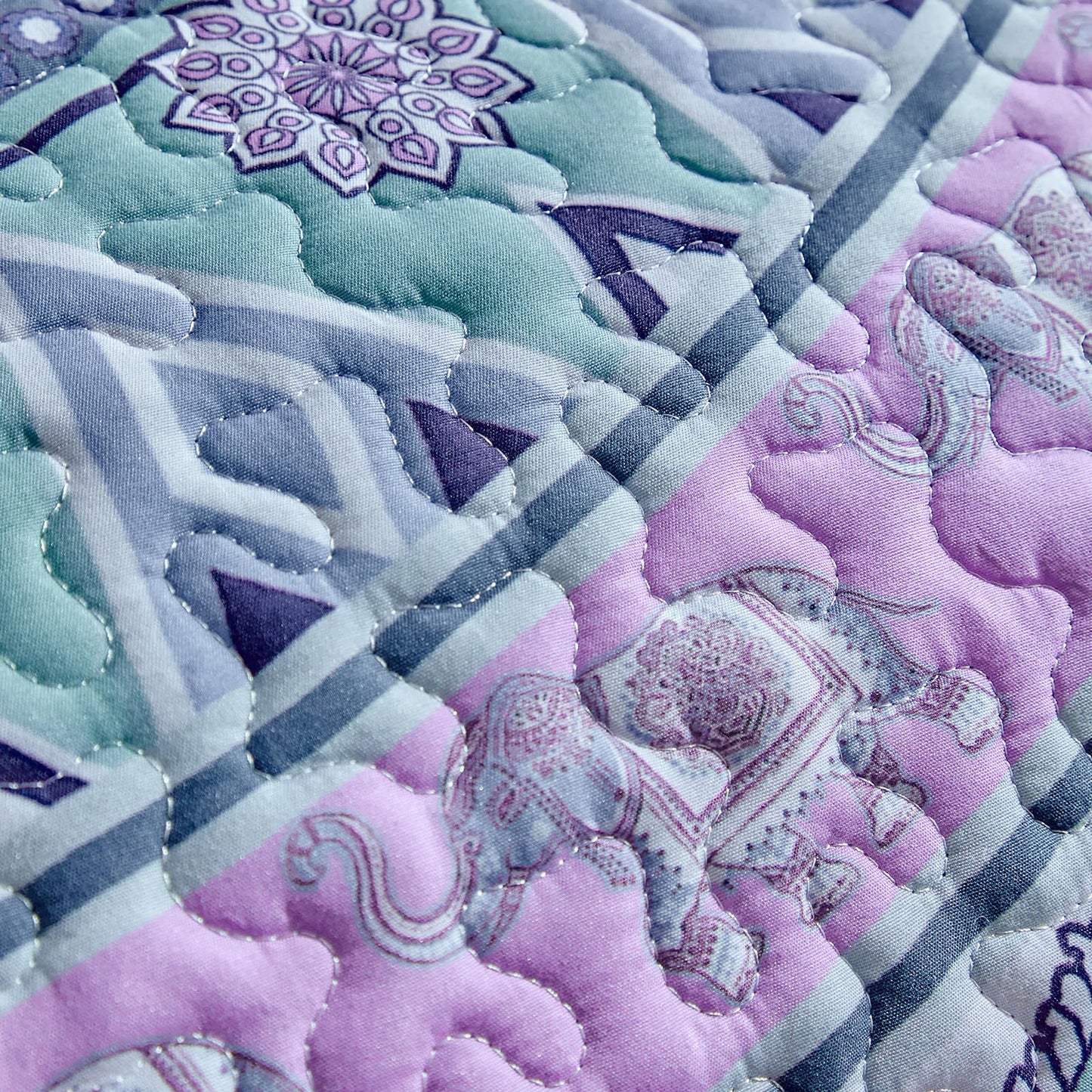 Boho Quilt Set Queen Size - Reversible Bohemian Quilt Bedding Set, 3 Pieces Colorful Lightweight Microfiber Bedspread Purple Elephant Paisley Circle Coverlet Set with 2 Pillow Shams for All Seasons