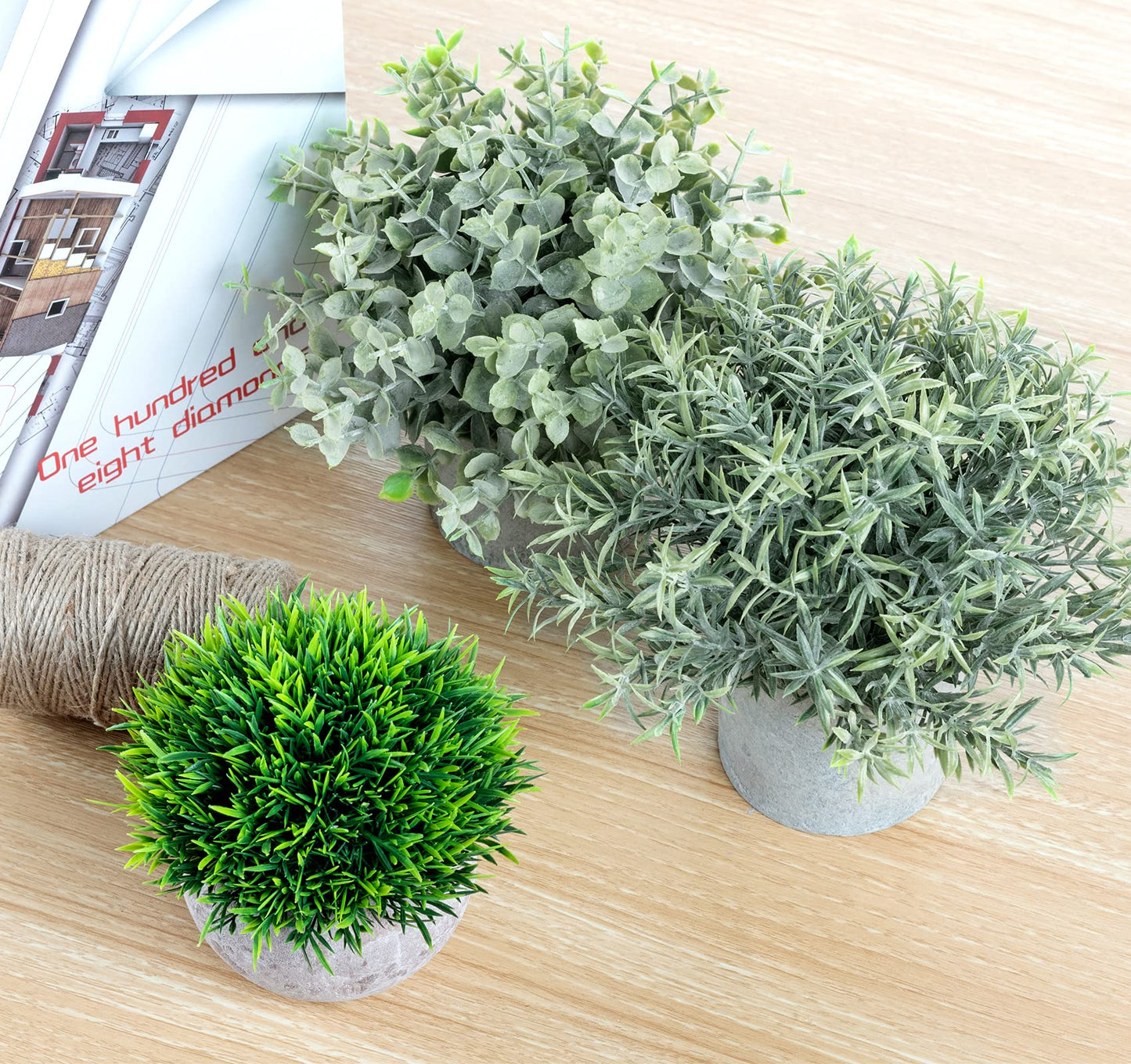 ilauke Set of 5 Mini Potted Artificial Plants Fake Small Eucalyptus Rosemary Greenery Plastic Faux Green Grass Potted Plants Decorative Fake Plant for House Office Balcony Desk Bathroom Decoration