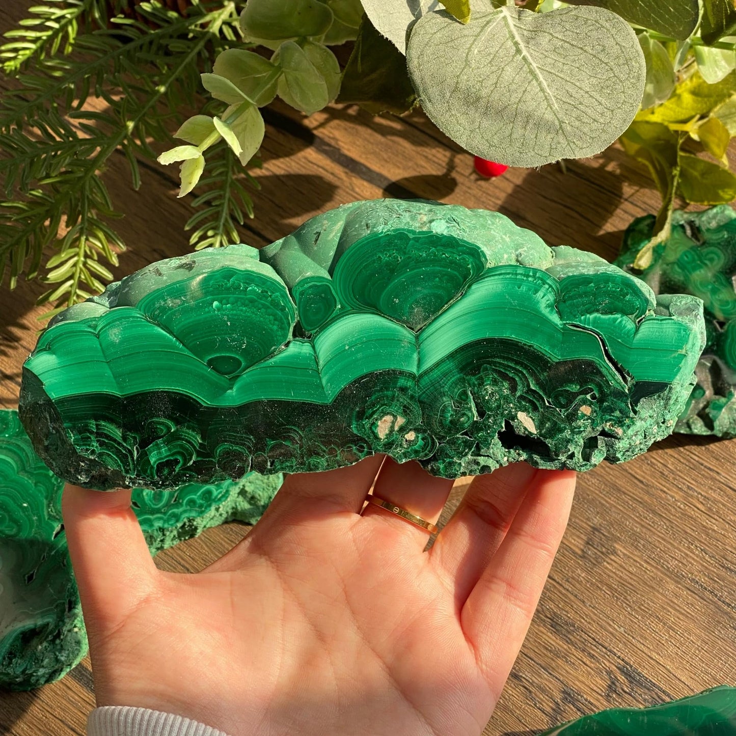CrystalHola Natural Malachite Slab 1.1-1.32lb (500-600g), Premium Polished Malachite Slice Healing Crystal Stone, Green Mineral Specimen for Home Decor, Reiki, Meditation, Crystal Collection
