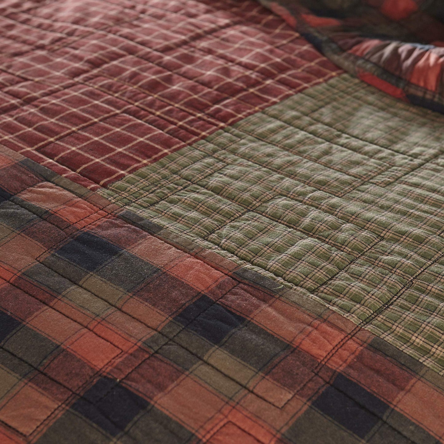 Donna Sharp Cotton King Quilt - Woodland Square Lodge