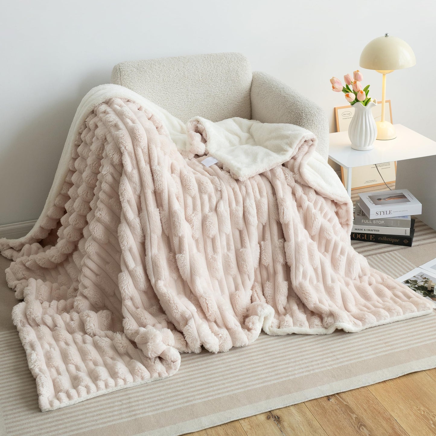 UKELER Sherpa Bed Blanket 80 × 90 inch, Ultra Soft Queen Size Throw Blankets for All Season, 610 GSM Cozy Plush Striped Fleece Blanket for Bedroom Living Room Dorm Hostel Sofa Camping, Off White