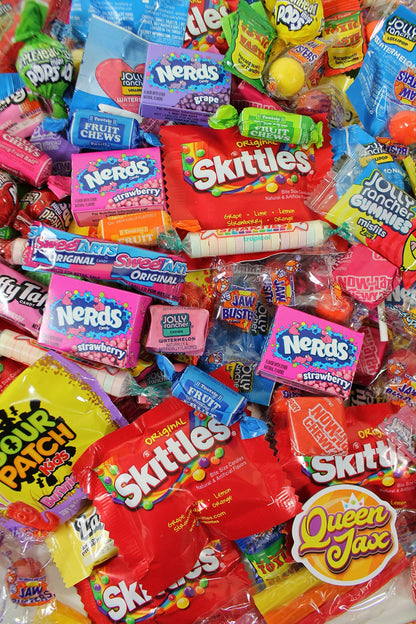 Candy Variety Pack - Assorted Candy Party Mix - 6 LB Bag - Assortment - Individually Wrapped - Bulk – Pinata - Mixed - Deluxe Mix