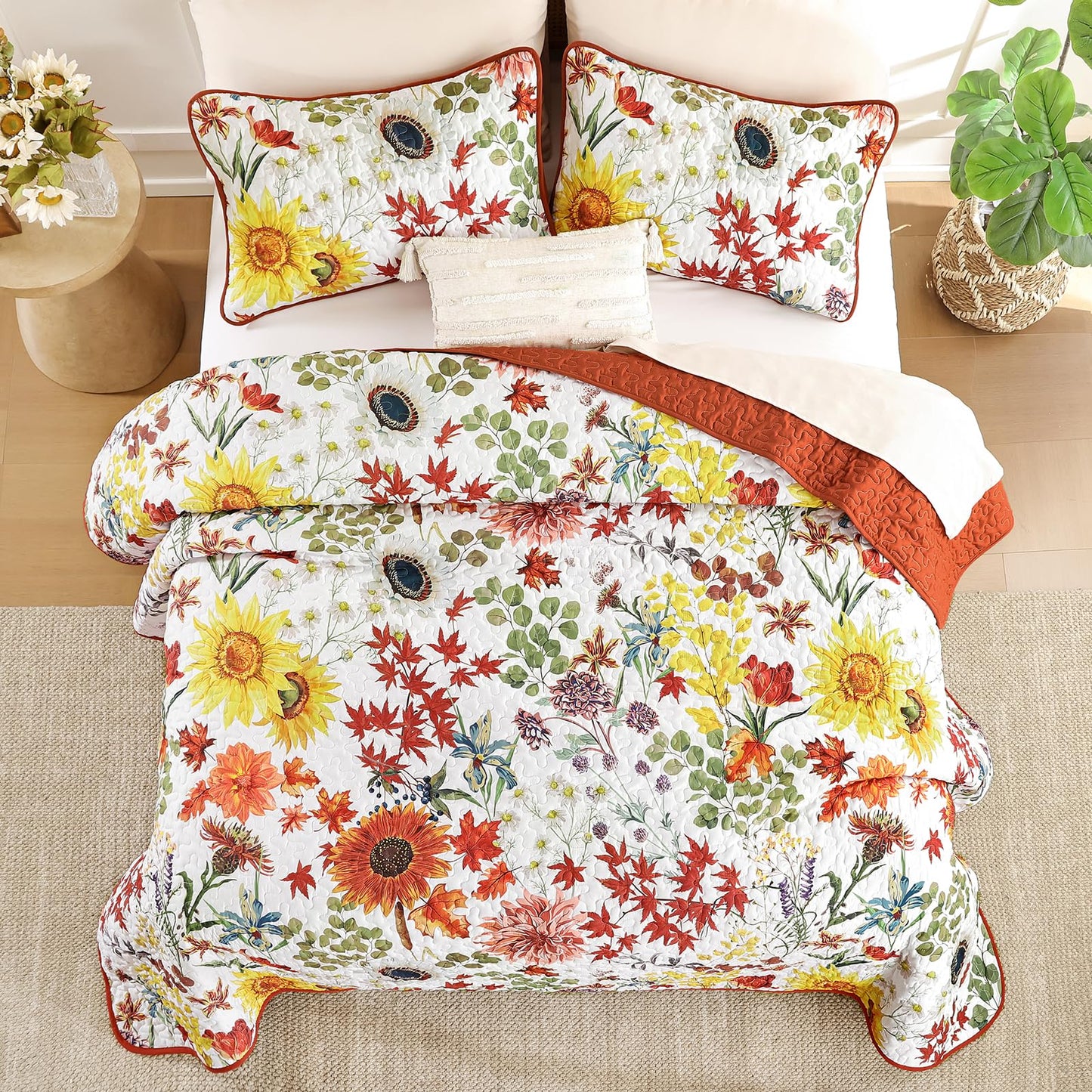 Yiran Fall Floral Quilt Set Queen Size, Orange Red Sunflower Botanical Bedspread Bedding Set, 3 Pieces Soft Lightweight Microfiber Coverlet with 2 Pillow Shams for All Season 96x90 Inch