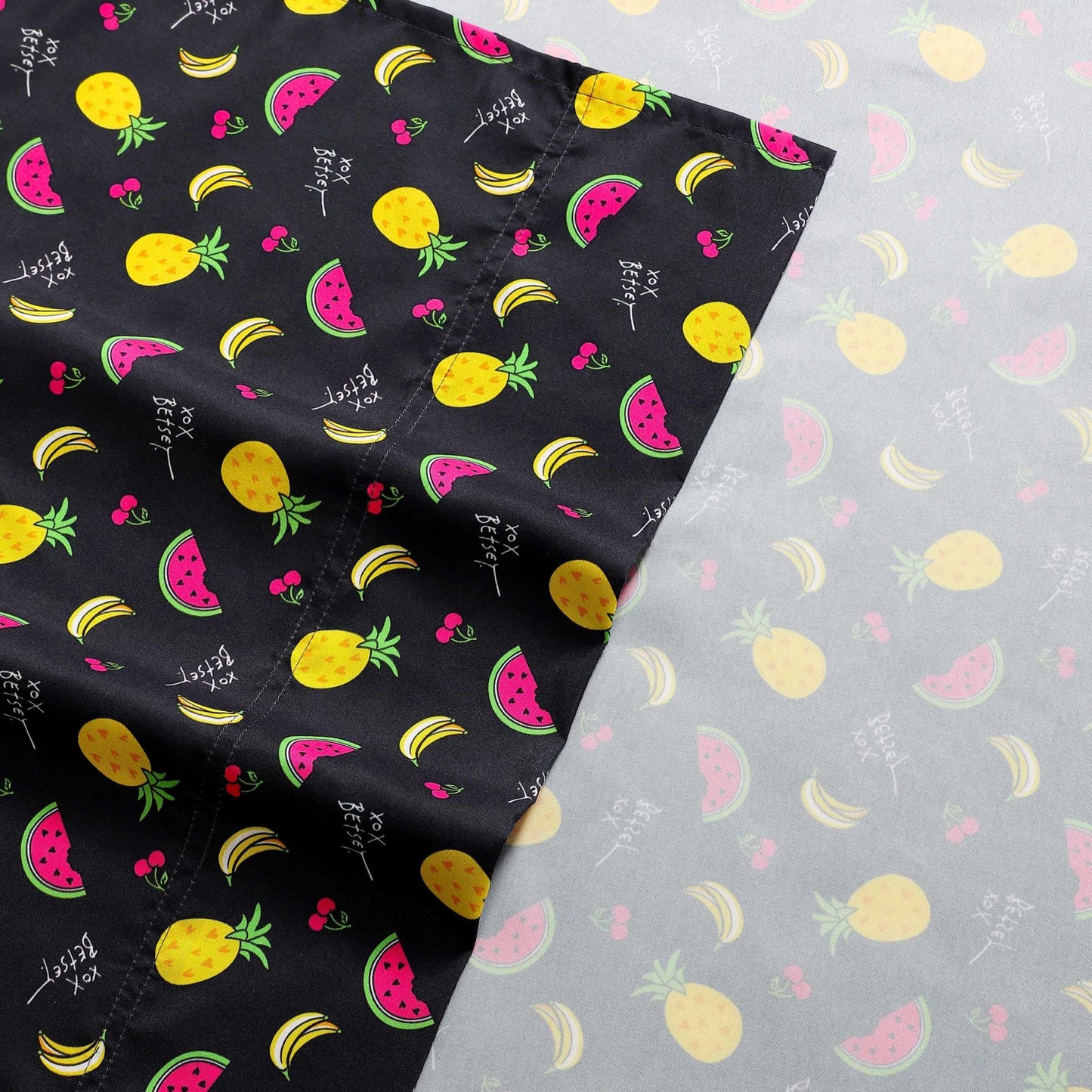 Betsey Johnson - Queen Size Sheet Set, Ultra-Soft Bedding with Smooth & Breathable Feel, Deep Pockets, Bed Sheets with Matching Fitted Sheet & Pillowcases (Fruits Toss Pink)