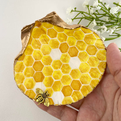 Honeycomb Bee Trinket, Handmade Thoughtful Gifts for Mom, Organic Jewelry Storage Organizer Tray Room-Décor Trinket, Ring Dish for Mother/Women