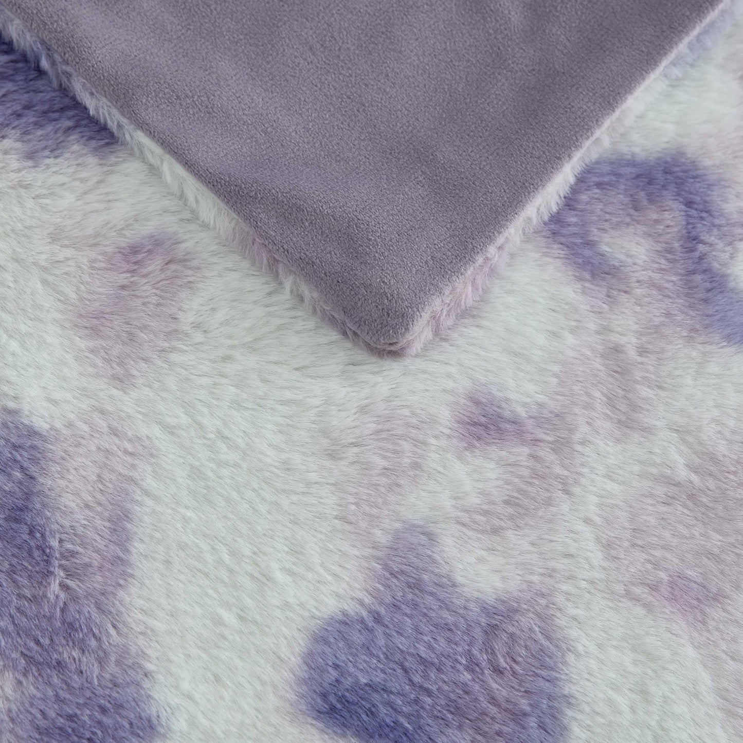 Betsey Johnson - Blanket, Buttery-Soft Faux Fur Throw Blanket for Couch or Bed, Boldly Plush & Oversized Bedding (Sunset Tie Dye Purple, 50" x 70")