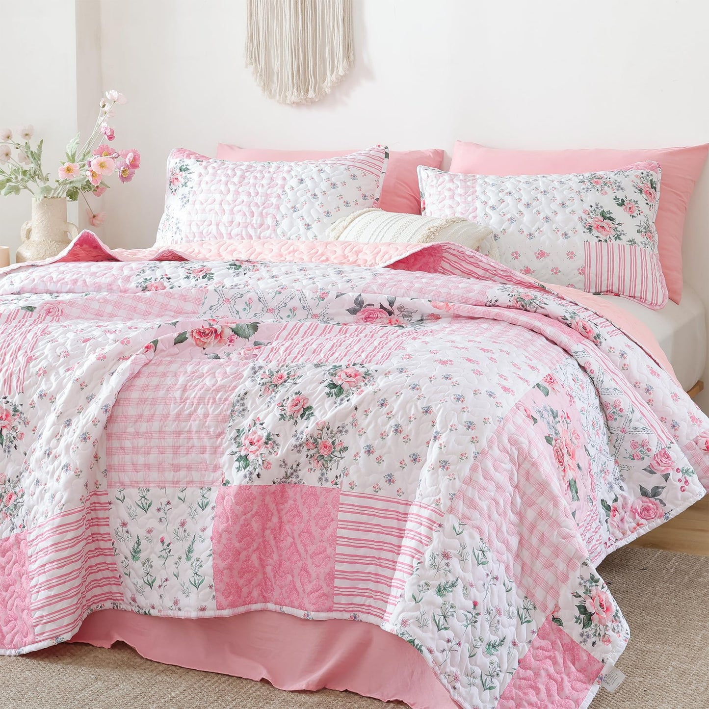 YIKUSH Floral Quilt Set Queen Size – Ultra Soft Lightweight Bedspread, 3 Piece Pink Bedding Set (90"x90") with Pillowcases (20"x26"), All Season Coverlet for Bedroom & Guest Room