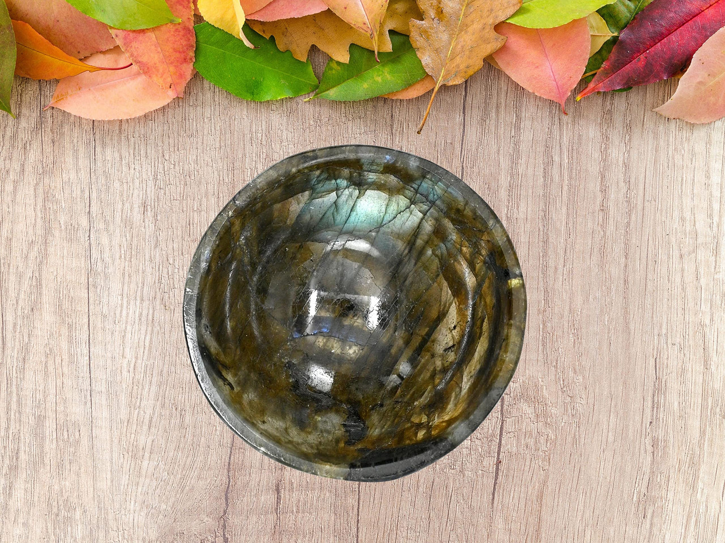 Labradorite Crystal Bowl - 2 Inch Decorative Bowls for Room and Home Decor - Gemstone Healing Crystals for Elegant Display, Positive Energy Balance and Gift